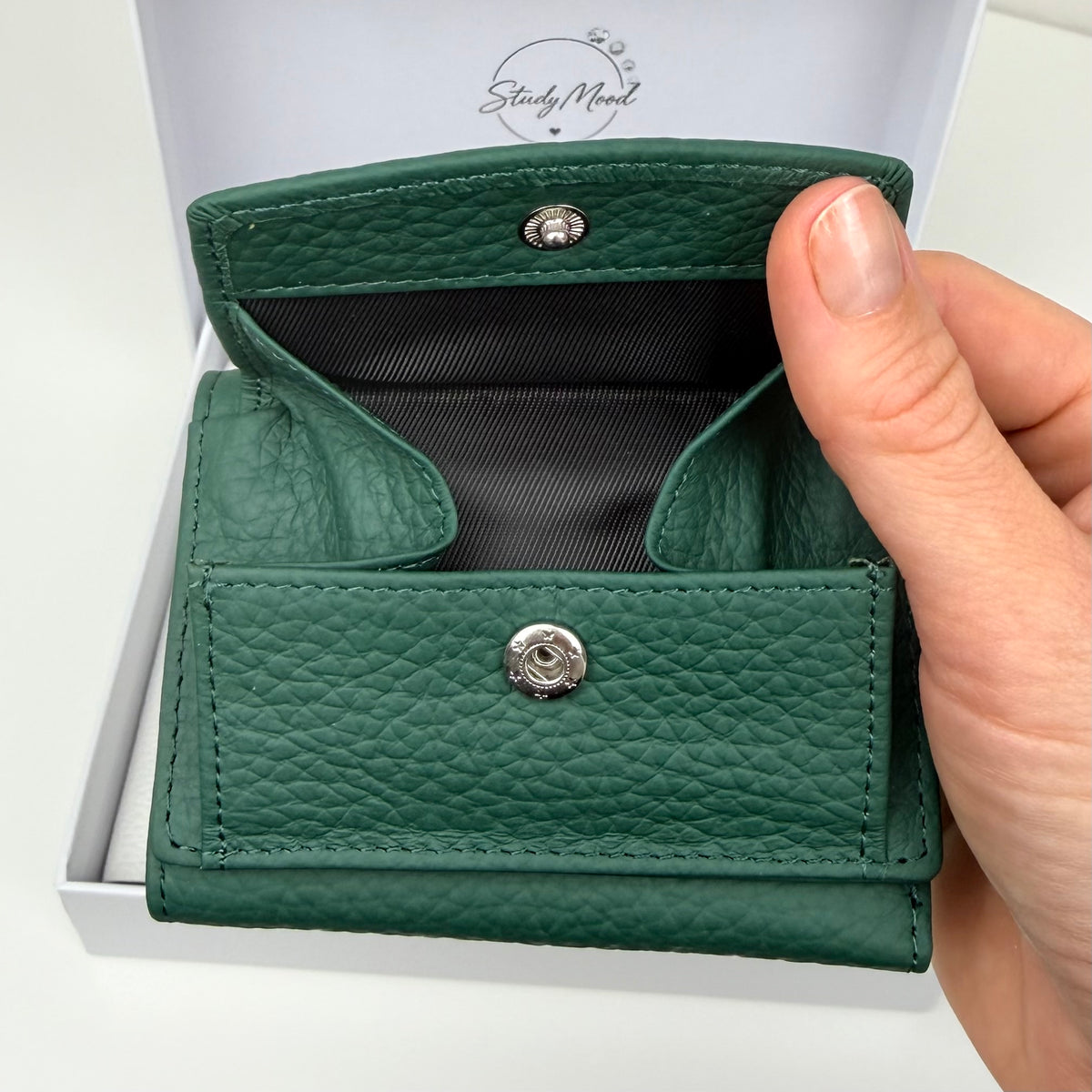 Emerald. Beautifully Yours Box